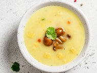 Рецепта Пилешка супа с аспержи и мариновани гъби